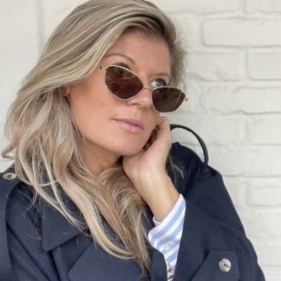 Final Price! Givenchy GV40059U 84Z Sunglasses - Picture 3 of 10